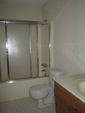 Building Photo - 3410 Chisholm Rd