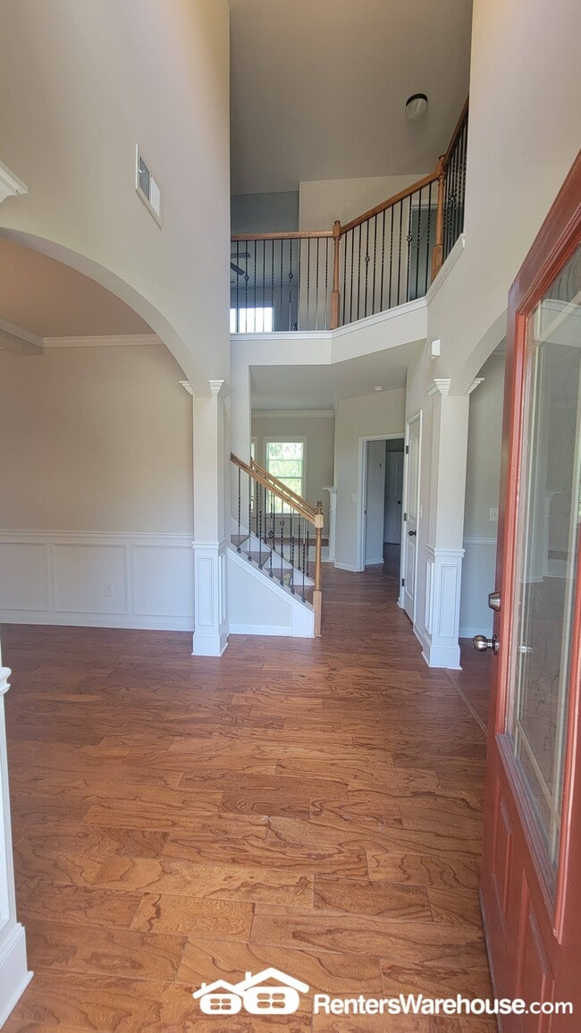 Building Photo - 2851 Summit Valley Dr