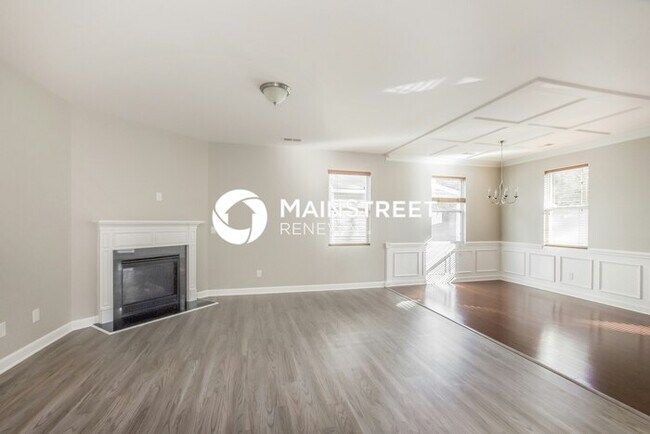 Foto del edificio - 3 Bedroom Pet-Friendly Home in Charlotte, NC with Main Street Renewal
