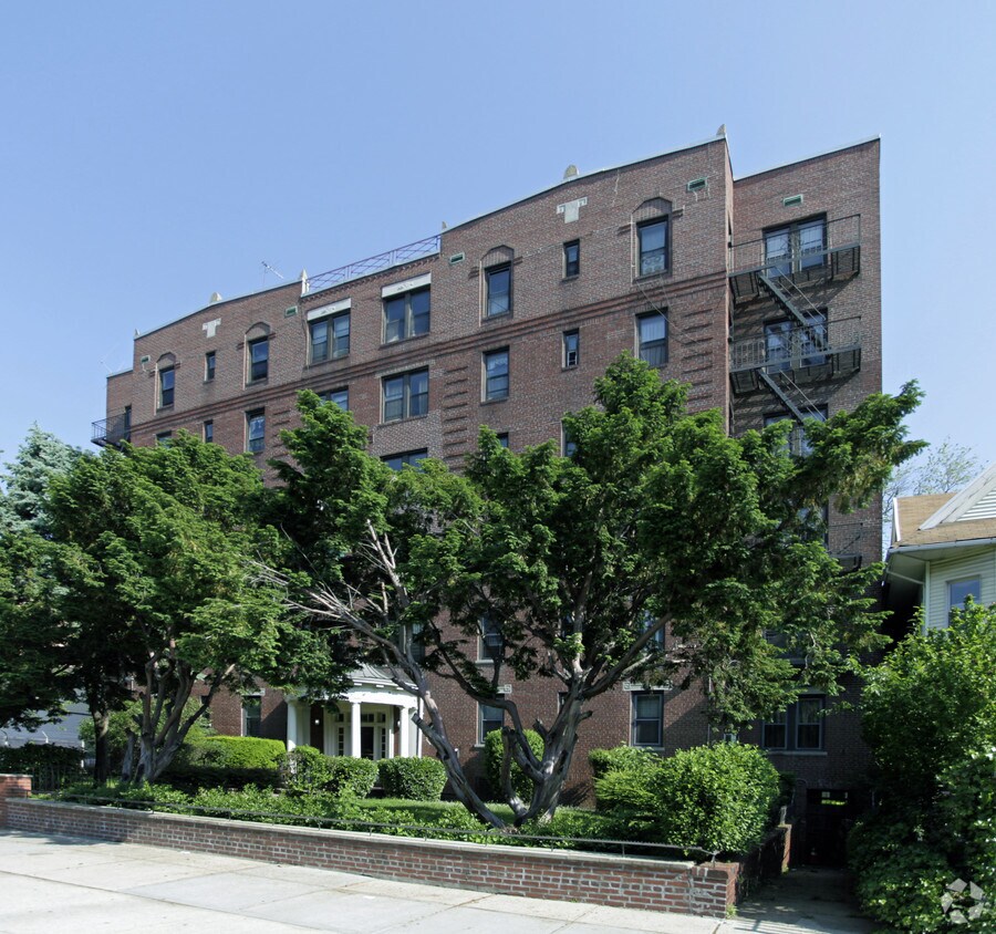 Foto principal - 297 Lenox Rd
