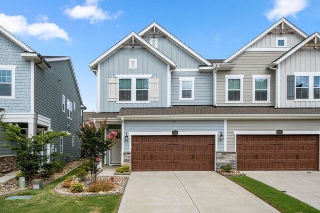 Building Photo - 2506 Lola Ave