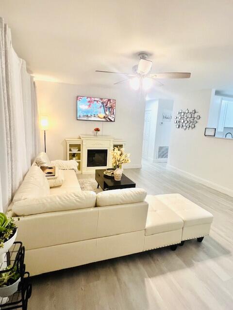 Foto del edificio - 512 Bayberry Dr