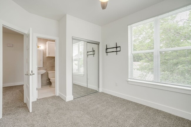 Photo - 3146 Forest Park Blvd-3146 FP-2028 Apartment