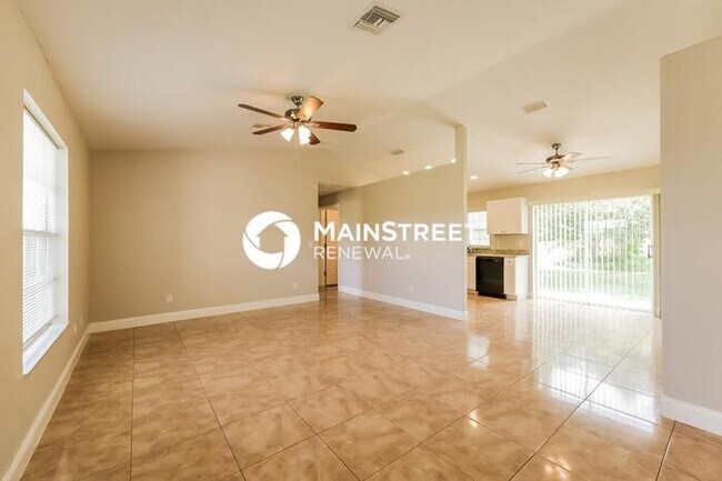 Foto del edificio - 3 Bedroom Pet-Friendly Home in Lehigh Acres, FL with Main Street Renewal