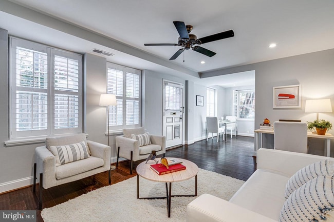 Foto del edificio - Stunning 1Br, 1Ba Condo with Private Entra...