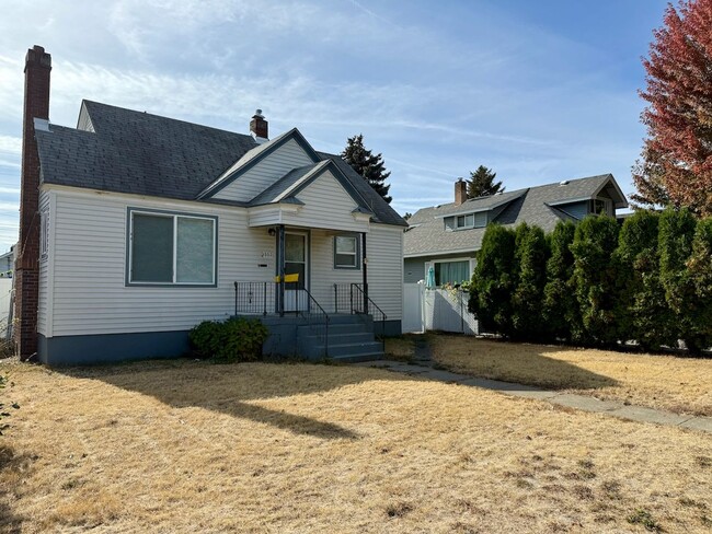 Foto del edificio - Ideally Located 2 Bed 1 Bath Spokane Home ...