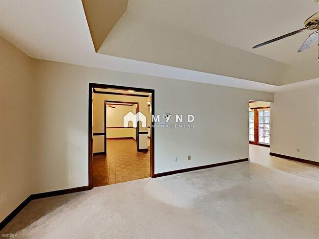 Building Photo - 3 br, 2.5 bath House - 1914 Light Brigade Dr