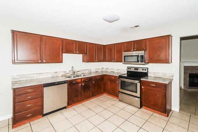 Foto del edificio - 6815 Kerry Valley Ln