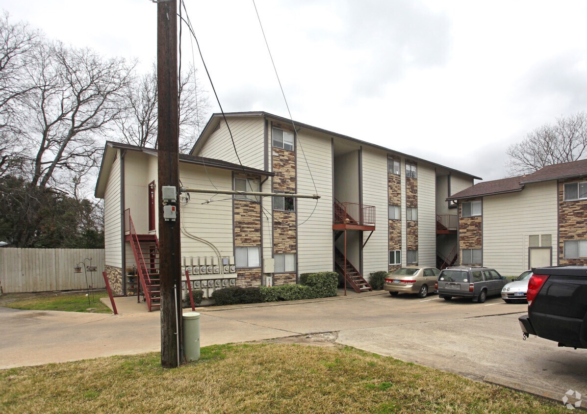Foto del edificio - Lanshire Oaks