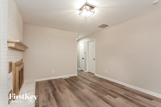 Foto del edificio - 2432 Kendrick Ave