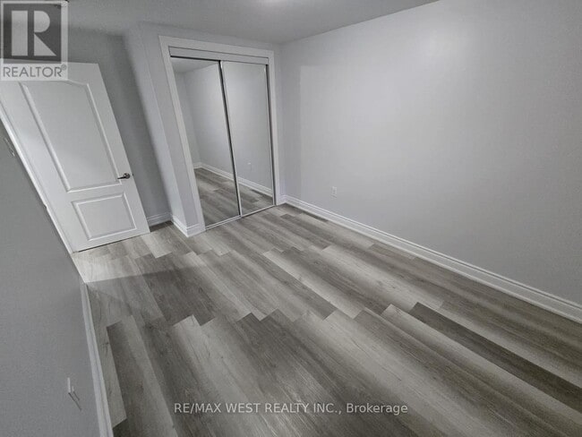Building Photo - 32 Langwith Ct