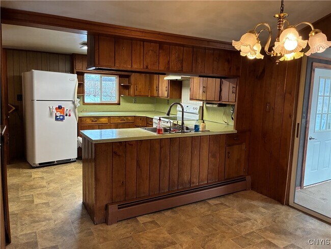 Foto del edificio - 7470 Perry Rd