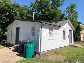 Building Photo - 2912 N Independence Ave