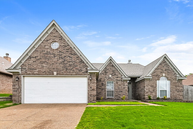 Building Photo - 4874 Phipps Dr