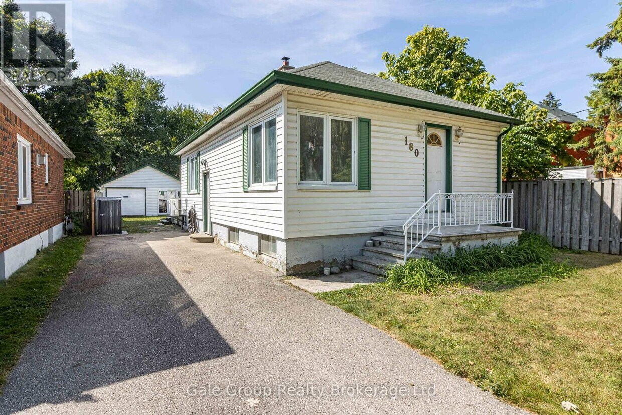 Photo principale - 180 WELLINGTON St