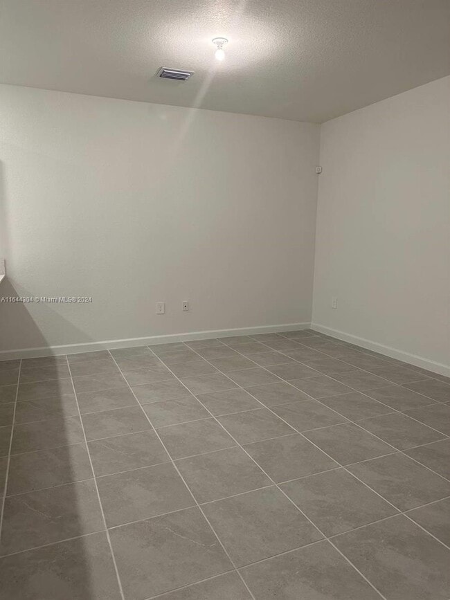 Foto del edificio - 14816 SW 265 St