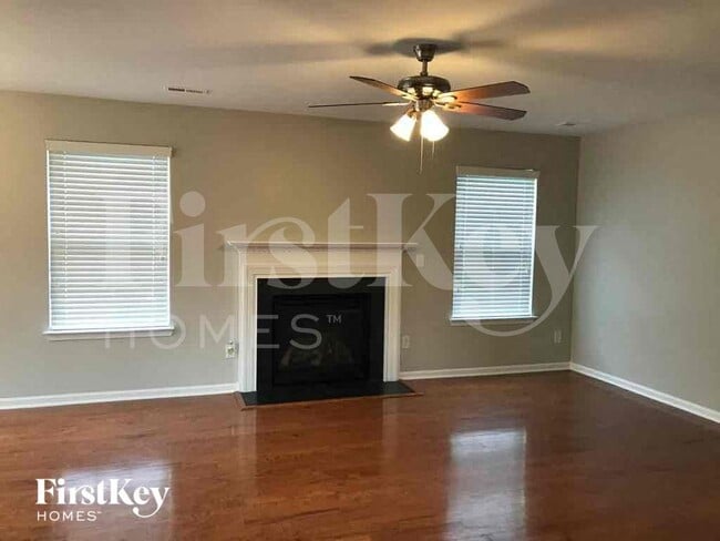 Foto del edificio - 1544 Moss Creek Dr