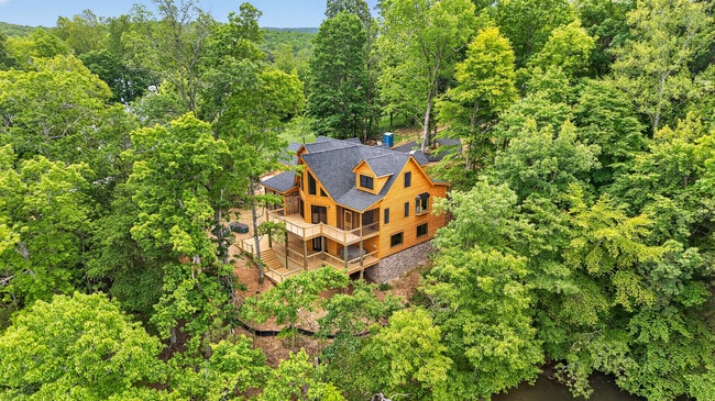 Building Photo - 308 Acres Ct