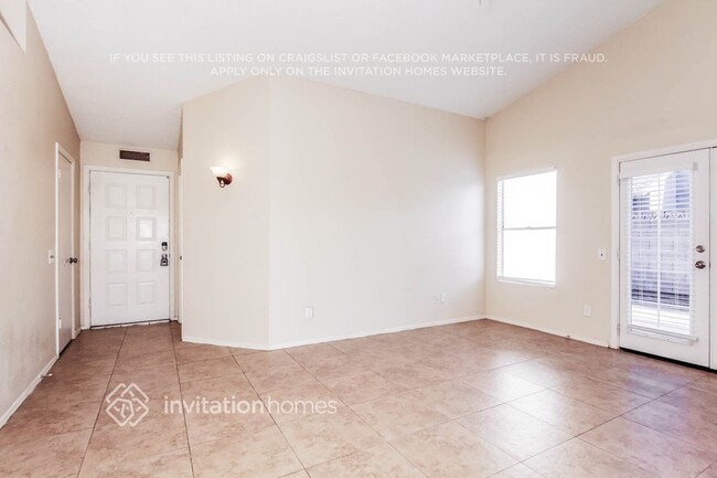 Building Photo - 3317 W Potter Dr