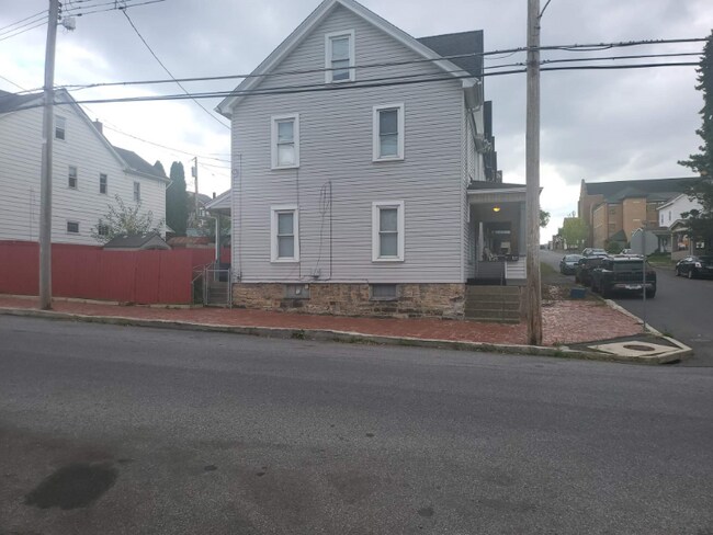 Foto del edificio - 101 2nd Ave