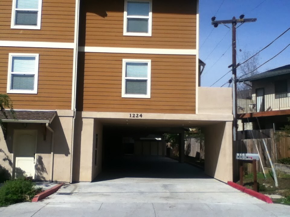 Primary Photo - 1224 Murray Ave