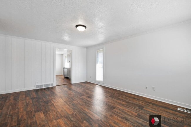 Foto del edificio - Stunning Single Family Home In Excellent M...