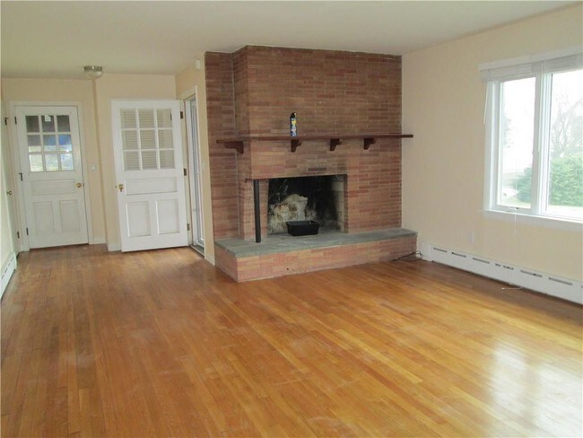 Building Photo - 37 Seaview Ave