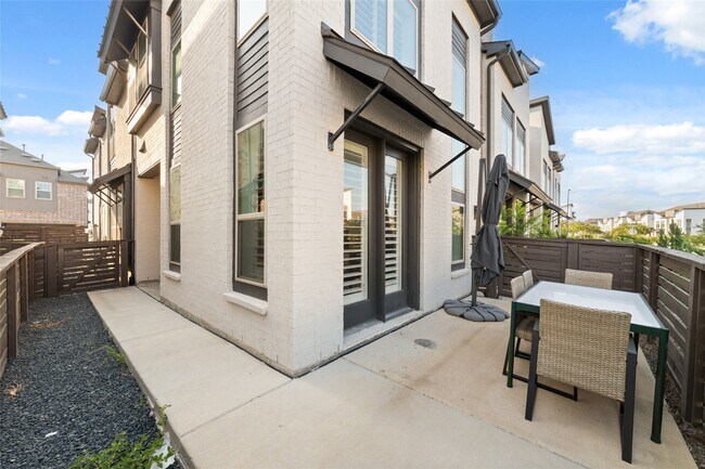 Foto del edificio - 16515 Texas Hill Country Rd