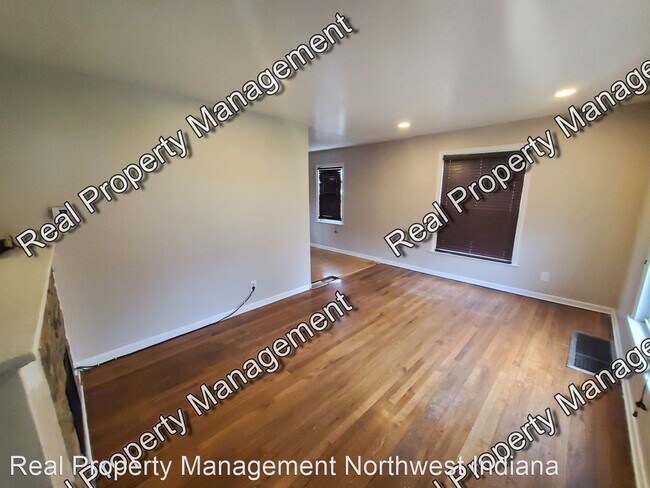 Building Photo - 2 br, 1 bath House - 6740 Wicker Ave.