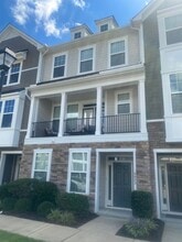 Building Photo - 4023 Prospect St
