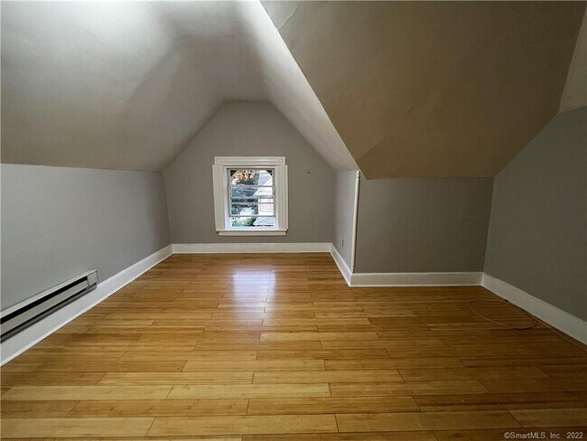 Building Photo - 363 Wilmot Ave