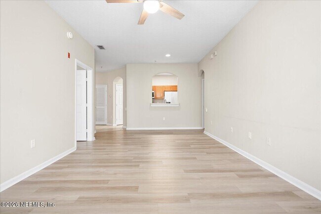 Foto del edificio - 10550 Baymeadows Rd