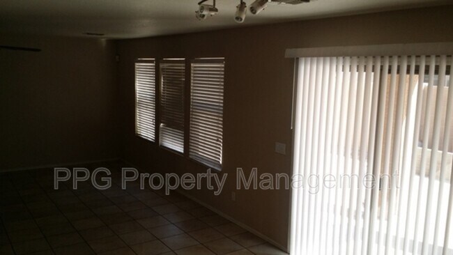 Building Photo - 9441 W Jamestown Rd