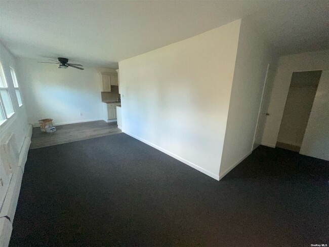 Building Photo - 5 A Hemlock Dr