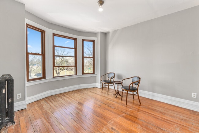 Building Photo - 1450 6th St