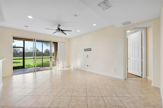 Building Photo - 8287 NW 128th Ln