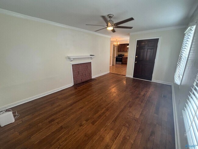 Foto del edificio - 3916 Birch Ave SW