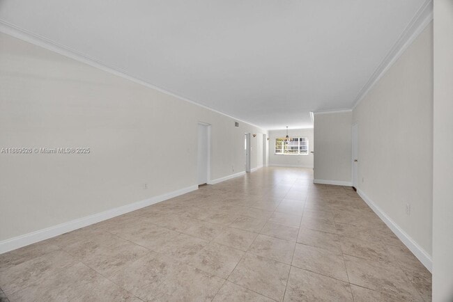 Foto del edificio - 940 Sevilla Ave