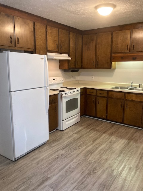 Kitchen - 1909 Patterson Ct