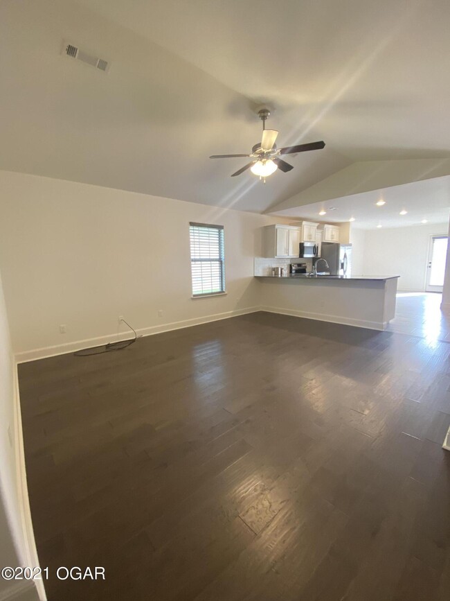 Building Photo - 1134 Matthew Cir