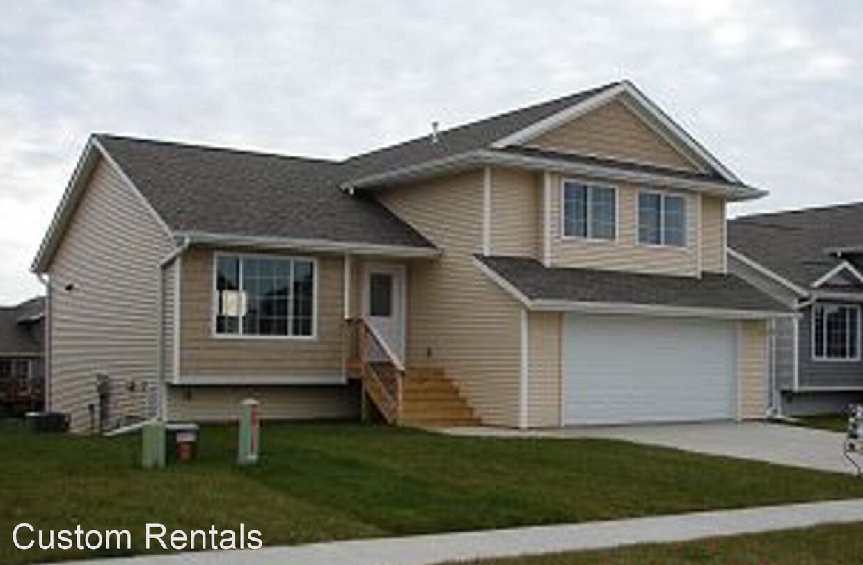 1559 Vesti Ln, Iowa City, IA 52240