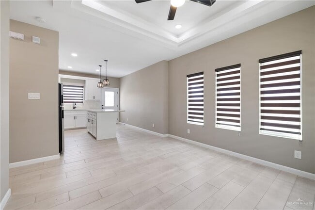 Building Photo - 11 N Hester St