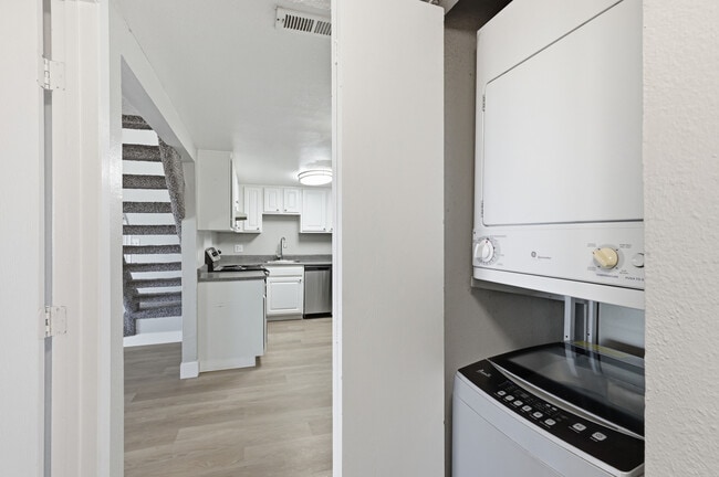 Simplifica tu rutina con una lavadora y secadora en tu hogar. - Avens Point
