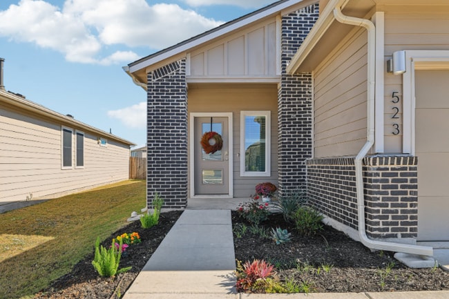 Building Photo - 523 Millbrook Blvd