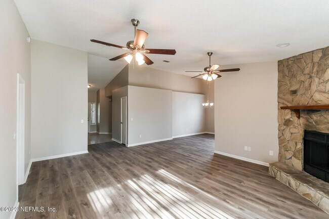 Foto del edificio - 10492 Rothbury Ct