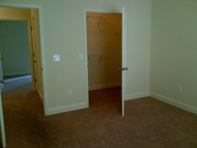 Building Photo - 1070 Coon Cove Rd