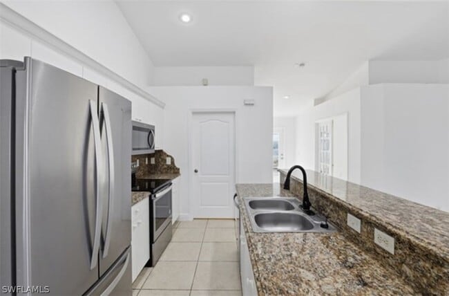 Foto del edificio - 2354 NW 36th Pl