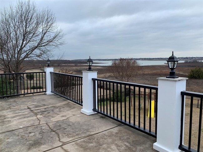 Foto del edificio - 4408 Lakeside Dr