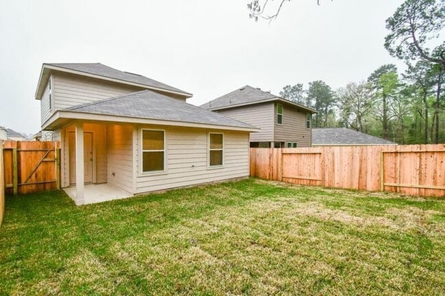 Building Photo - 13911 Westfield Dr