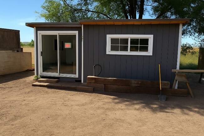 Foto del edificio - 606 NE Stoneridge Ln